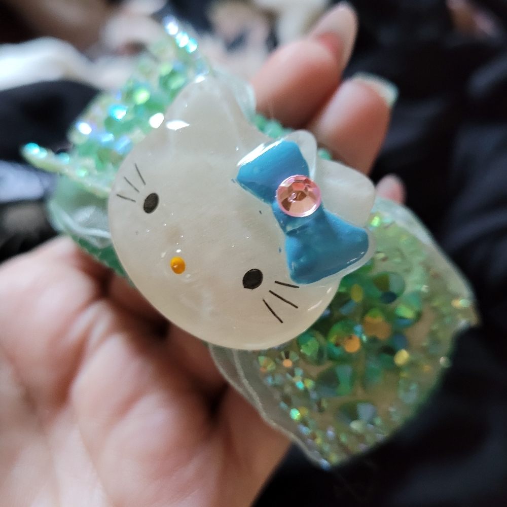 Hand rhinestoned hello kitty babgle bracelet